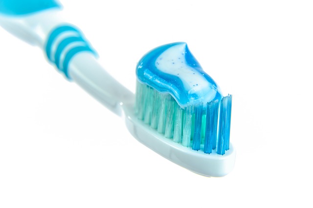 toothpaste 1786388 640